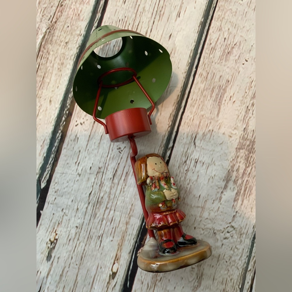 NEW Yankee Candle‎ Tea Light Lamp - Girl Holding Candy Canes
